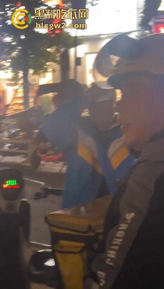 长沙小哥蛋糕送晚被砸头！顾客火力全开，手机爆头砸到满脸是血，迟到一分钟就挨这么狠？-5