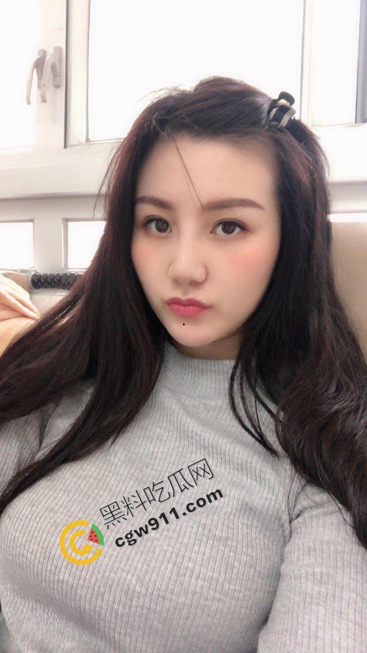 重庆美女教练【李思钰】为了业绩勾引客户，自慰视频引发出轨丑闻，淫乳翘臀让人心神荡漾-2