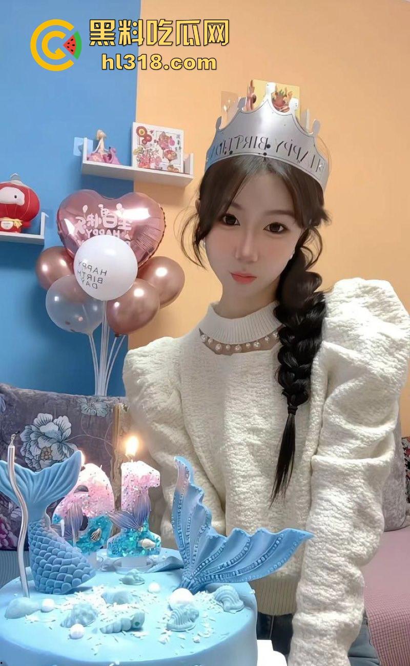 南开大学清纯少女【黄芳玲】网调视频曝光,宿舍水晶假屌自慰诱惑,出租屋上位骑乘疯狂榨精!-2