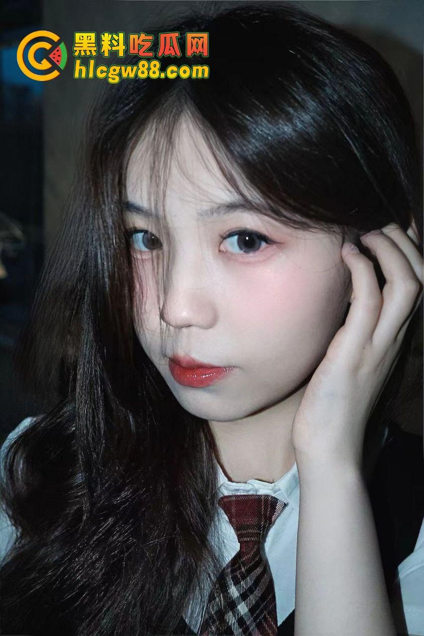 长沙学院御姐『田淑青』被调教成骚母狗,情趣装勾引男人猛吸鸡巴全套服务,露出楼道狠草汁水狂流!-10