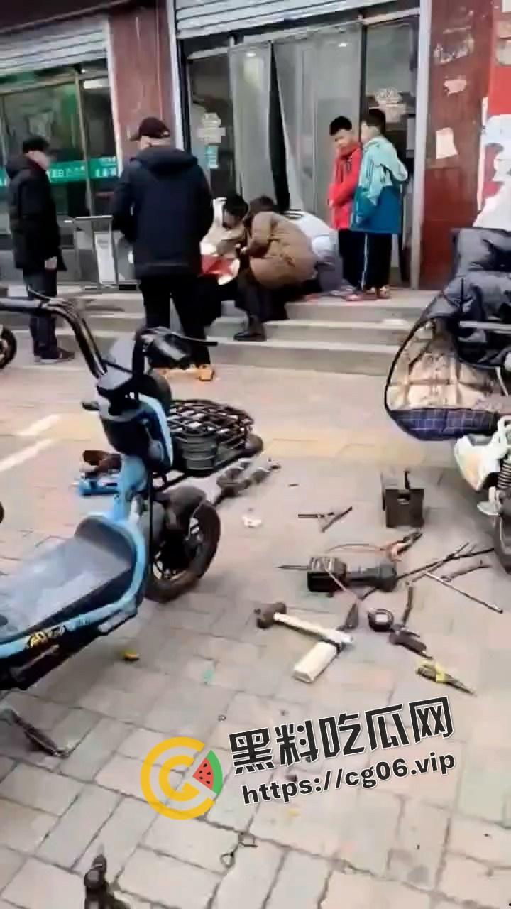 河北石家庄无极县 一酒店门口发生恶性伤人案 疑似起因为卖假烟假酒-2