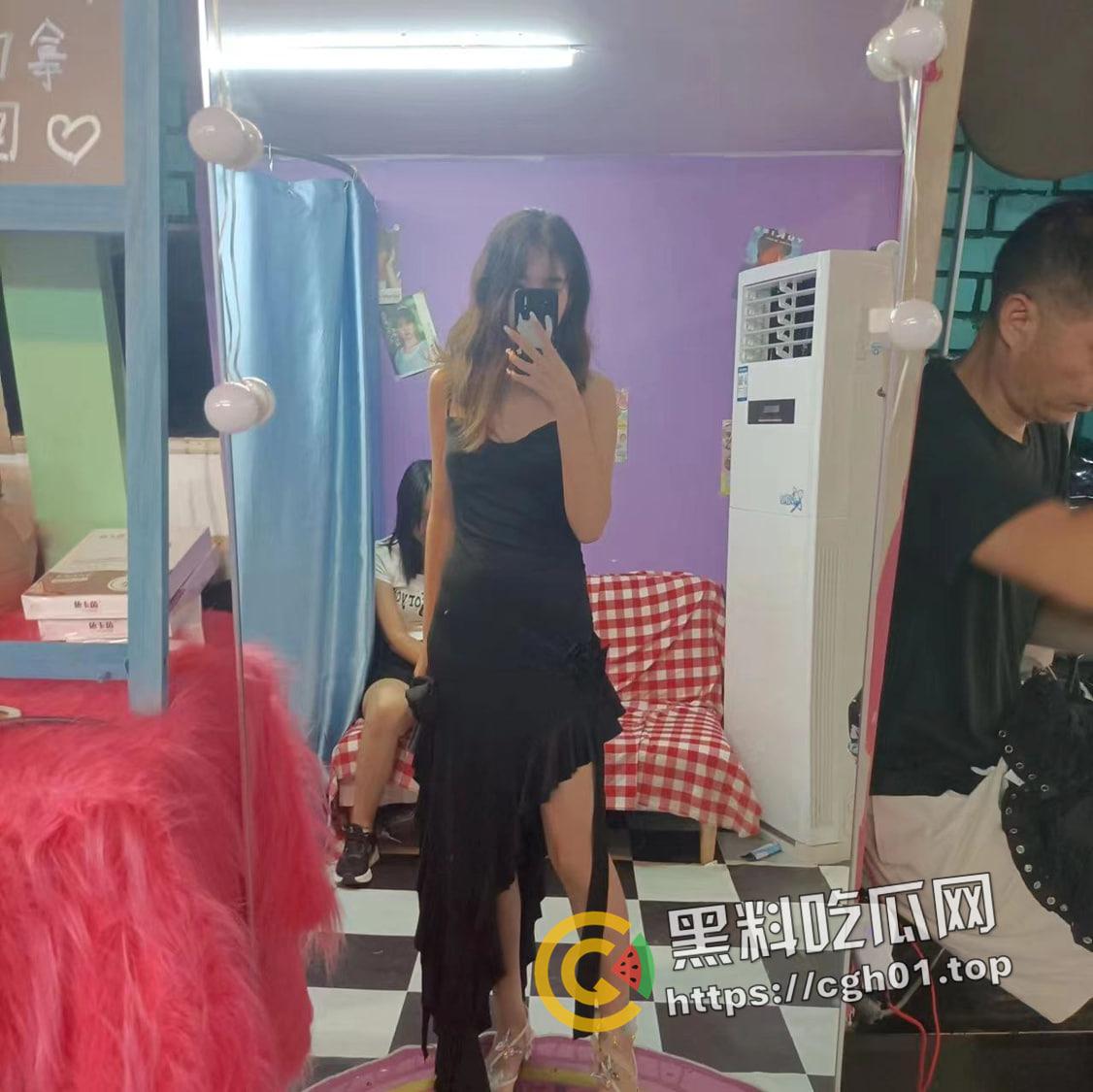 烟台理工学院母狗【安兆晨】反差婊装清高 叫声又浪又骚 自慰揉奶子勾引男人视频被流出-5