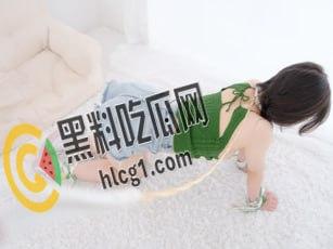 紧急企划 极品萝莉嫩妹 奶昔 喷血定制 日常绿背心 超级粉嫩的一线天白虎鲍鱼 看的口水直流-5