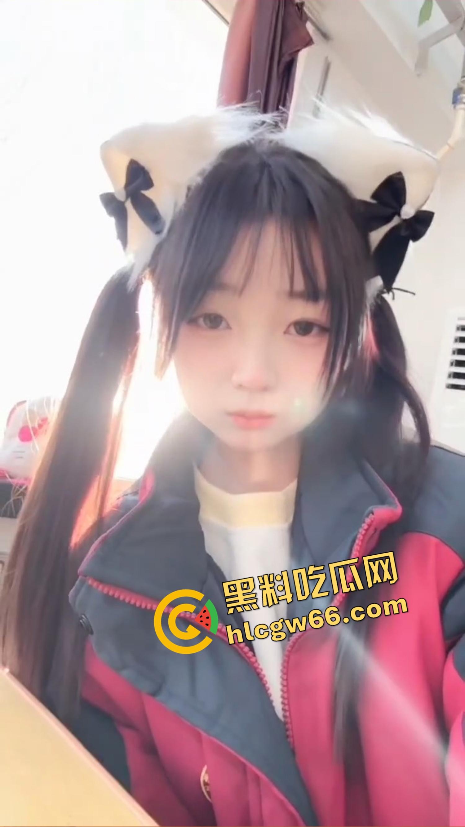 网调馒头奶反差婊【孙雪蕾】娇小骚货天天求操,线下实战给你主动开腿开逼开嗓子,操到她崩溃求饶!-1