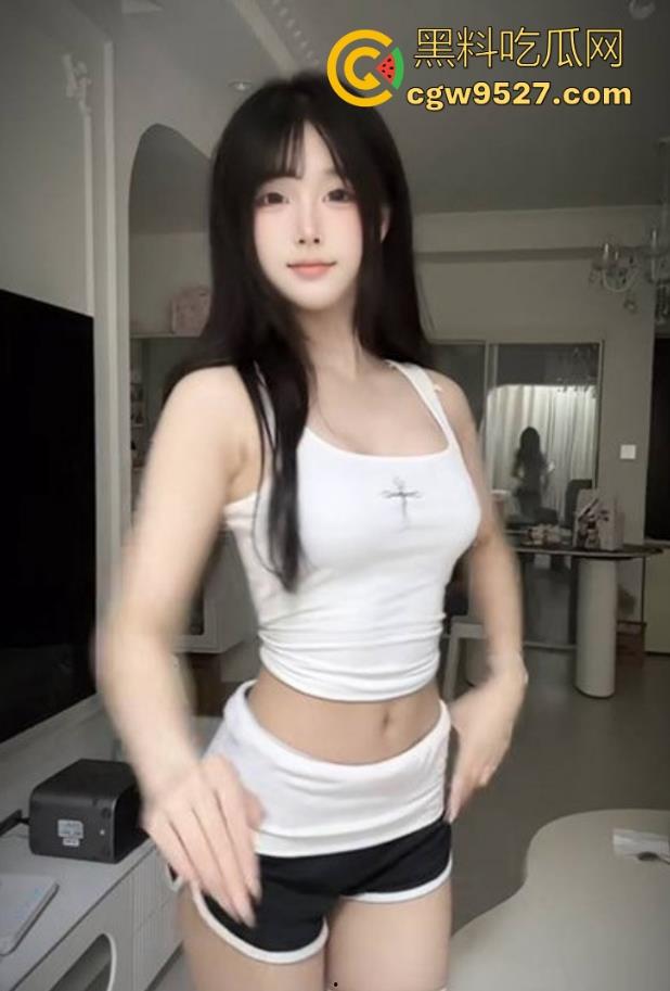 快手可爱网红【小曦】福利私拍曝光,清纯反差骚逼,揉胸扣逼淫荡无比,完美女神被调教成淫骚小母狗!-3