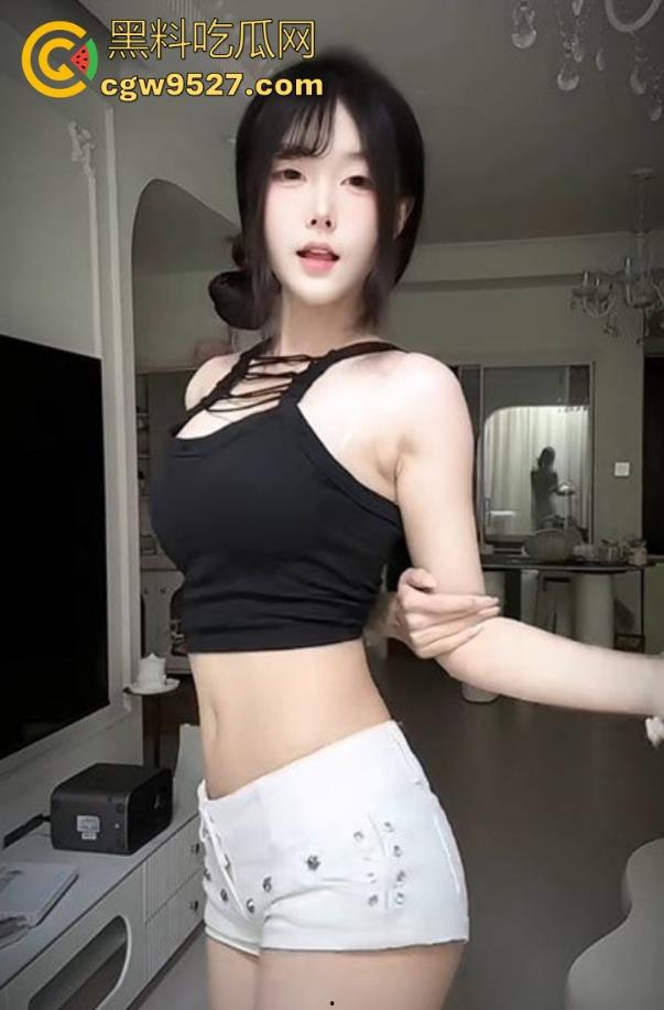 快手可爱网红【小曦】福利私拍曝光,清纯反差骚逼,揉胸扣逼淫荡无比,完美女神被调教成淫骚小母狗!-4