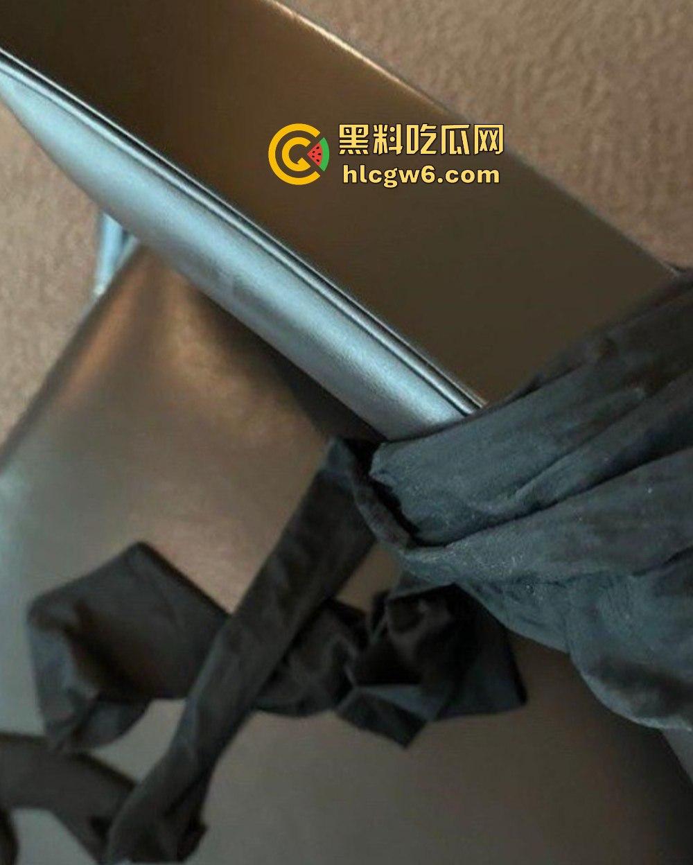 巨臀来袭!微博巨臀福利博主【陈大小姐_-】跟金主性爱视频惨遭曝光!黑丝巨臀顶级诱惑,色友千万别错过。-35