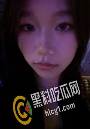 抖音快手几十万粉丝网红 太子妃 高中生时期自拍流出 丰满的奶子粉嫩的鲍鱼很骚气 老弟太正点了!-5