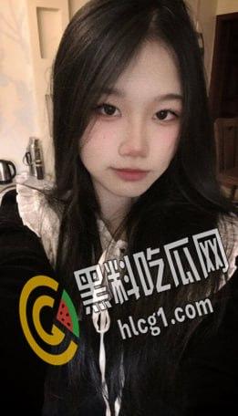 抖音快手几十万粉丝网红 太子妃 高中生时期自拍流出 丰满的奶子粉嫩的鲍鱼很骚气 老弟太正点了!-13