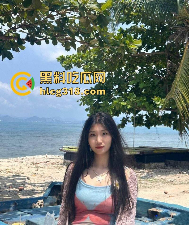 南宁师范学院清纯学姐【林嘉怡】被男友泄露性爱视频,反差淫荡母狗,情趣装下骚气十足!-2