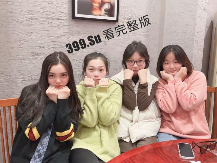 重庆21岁学生妹 曹兴运 分手后遭前男友曝光生活照和性爱视频 传播其是条性欲超强的反差母狗 至今任能偶尔约出来做爱-4