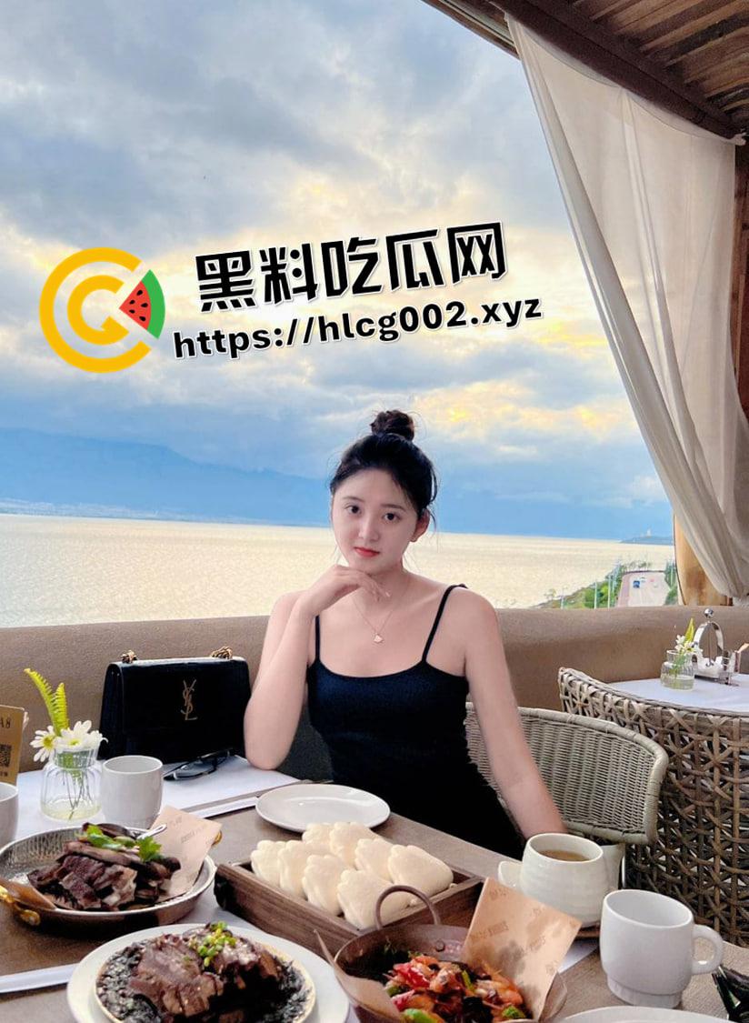 甜美女大学生私密视频被前男友流出 撅着小嘴被操到翻白眼 一脸嫌弃的被颜射 极品反差婊-3