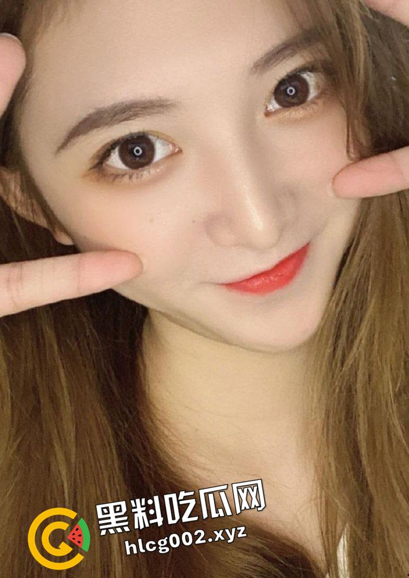 甜美女大学生私密视频被前男友流出 撅着小嘴被操到翻白眼 一脸嫌弃的被颜射 极品反差婊-5