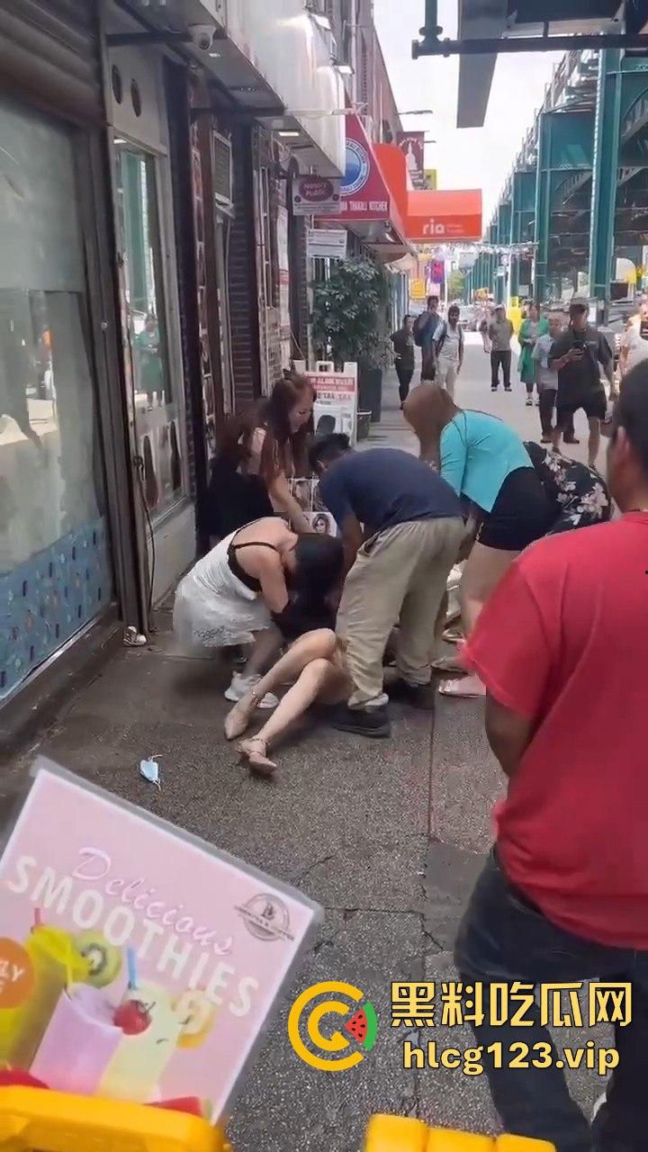 纽约华人区站街女为抢客户互殴,白天华人打晚上洋马拼,唐人街的行情卷成这样了?-2