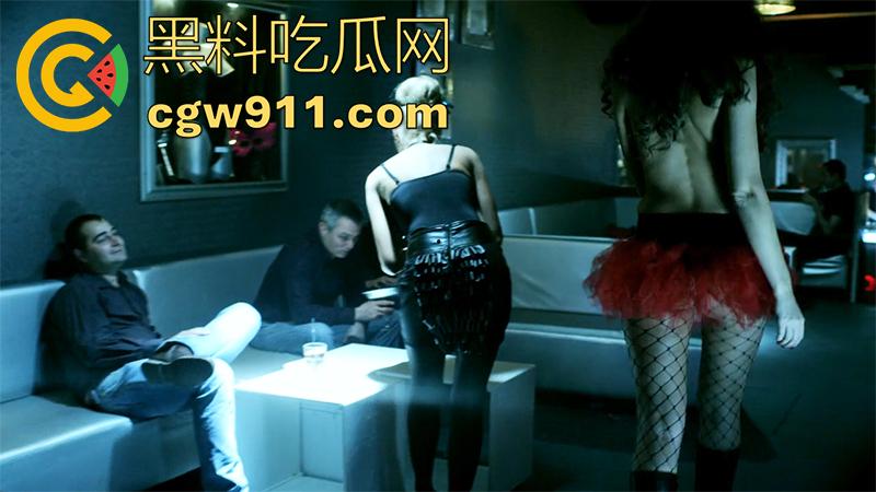 长腿御姐女神【吉米莫瑞】，全裸出演血腥恐怖电影《天师斗僵尸2》，超美吸血鬼的性感诱惑，好想被姐姐咬一口啊！-14