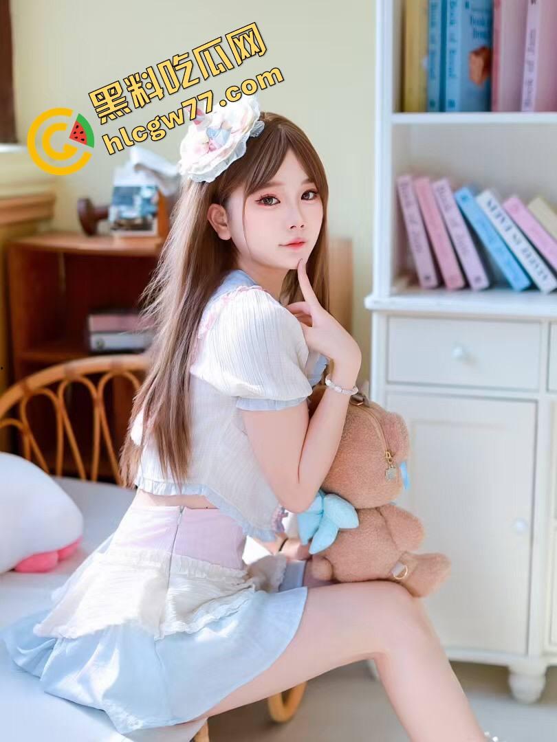 网红印度华人夫妇自拍炸裂,黑渔网丝袜海景房开操,丰臀后入扛不住老公狂射!-2