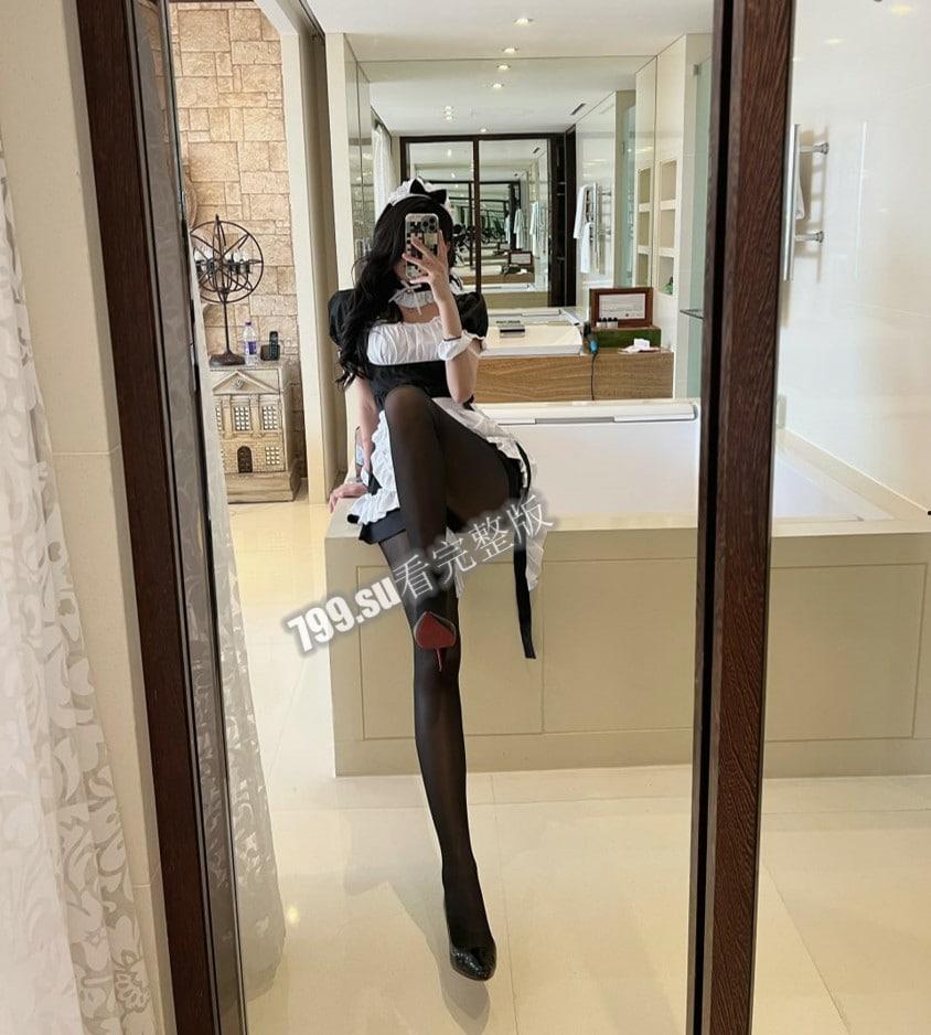 抖音百万粉丝!九头身 1.84 米红唇艳女仆葛征 土豪 1V1 视频泄漏!-8