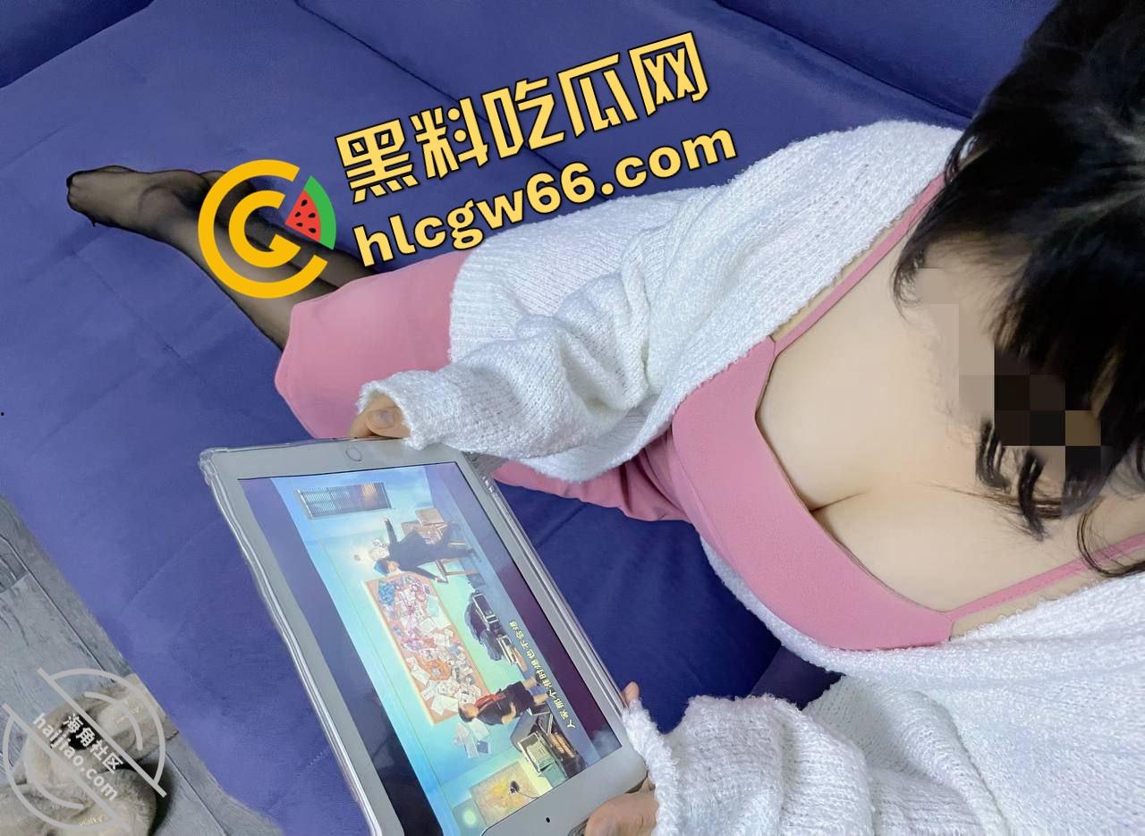 海角精品帖子，巨乳表姐住我家.在大城市的网红表姐被渣男伤透了心，瞒着家人要偷偷跑回来！-30