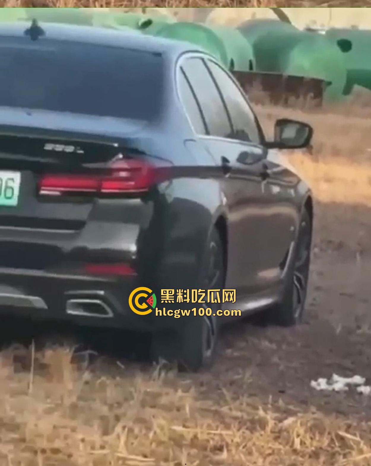 2025新年第一车震,河北【冀TF05906】车主田野激战,小蜜骑电动车赴约挨操,村口卫生纸撒一地!-8