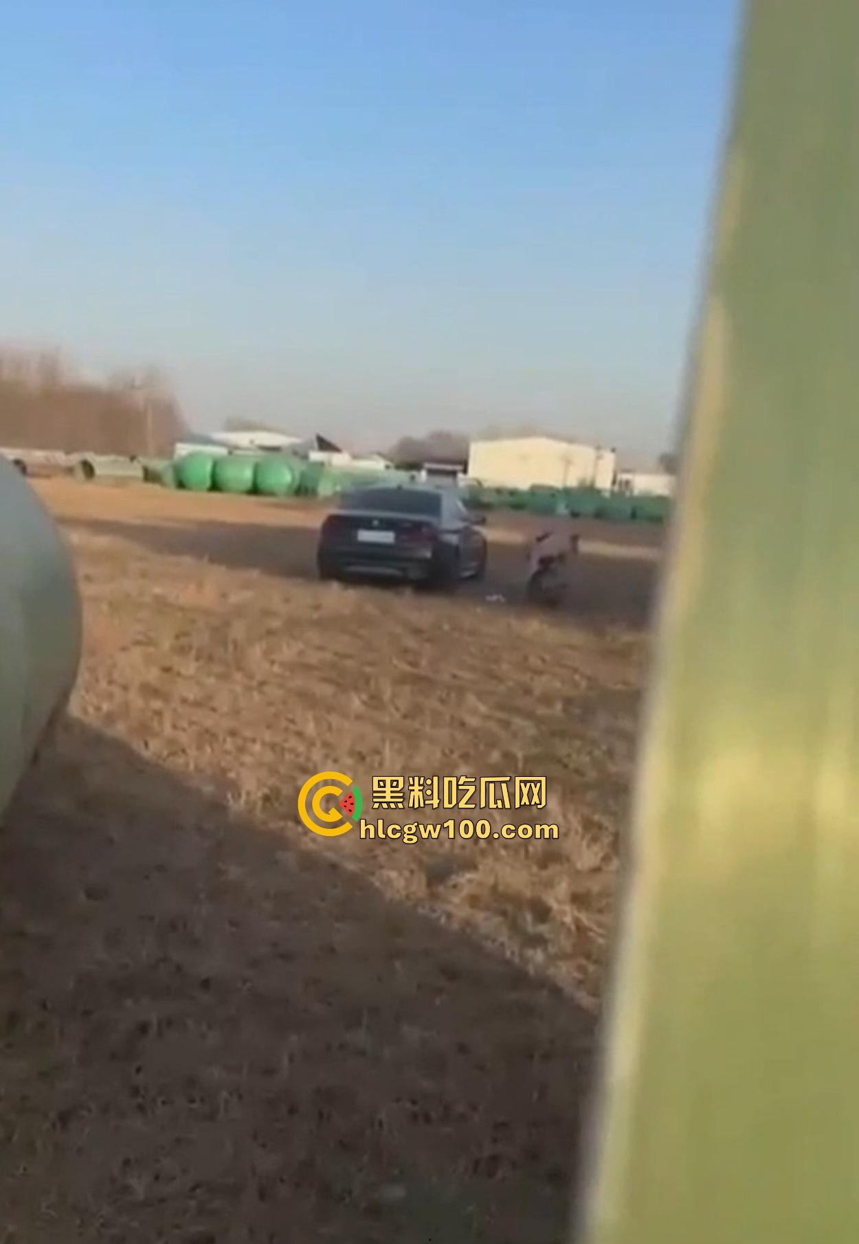 2025新年第一车震,河北【冀TF05906】车主田野激战,小蜜骑电动车赴约挨操,村口卫生纸撒一地!-10