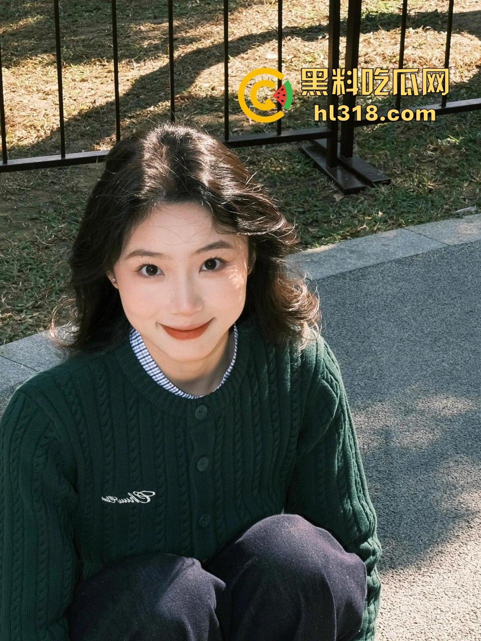 海角乱伦,操漫展回来的女儿,cos草神的衣服还没来得及脱, 就已经吃起了我的鸡巴,激情满满!-2