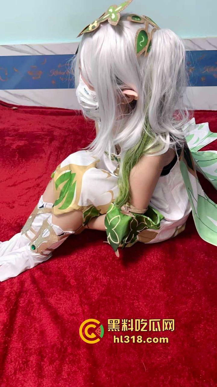 海角乱伦,操漫展回来的女儿,cos草神的衣服还没来得及脱, 就已经吃起了我的鸡巴,激情满满!-3