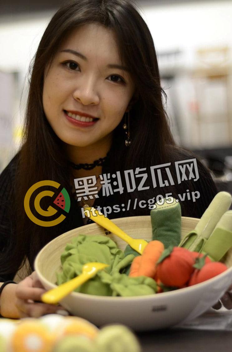 南京幼师反差婊 约出来吃饭后打炮竟然不愿意 老哥直接一巴掌 脸都打肿了 臭着脸被操哭-1