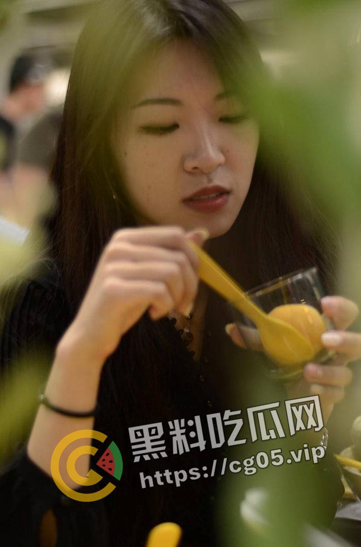 南京幼师反差婊 约出来吃饭后打炮竟然不愿意 老哥直接一巴掌 脸都打肿了 臭着脸被操哭-3