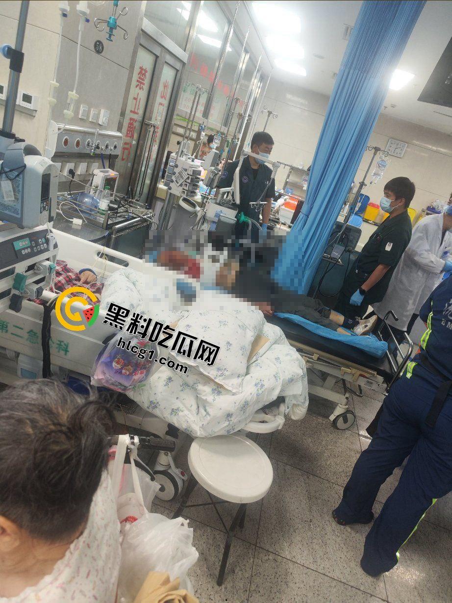 沈阳铁西区接连爆出惊天新闻，特大命案、持刀行凶、串店刀战，街头暴力事件频发！案发视频大合集‘-2