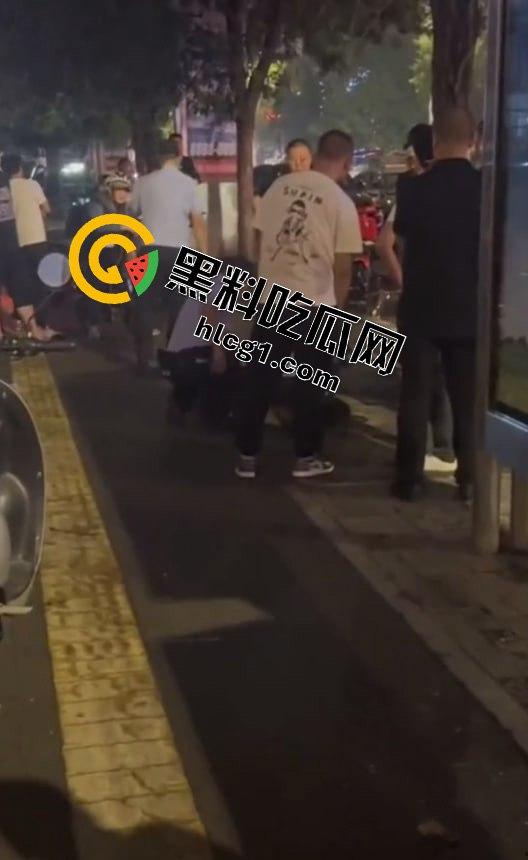 沈阳铁西区接连爆出惊天新闻，特大命案、持刀行凶、串店刀战，街头暴力事件频发！案发视频大合集‘-7