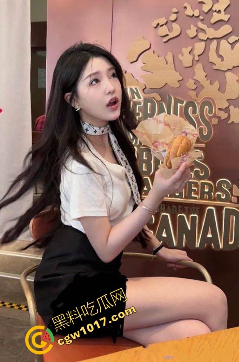 海角乱伦大神爆操教师表姐：表姐欲仙欲死醉享午休之乐，深喉口爆 竟把精液打包带回学校！-2