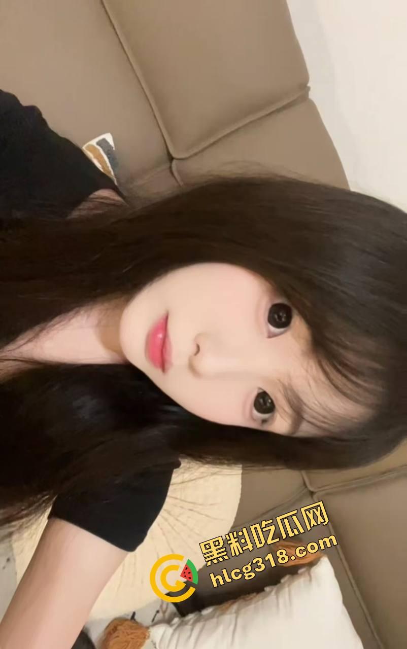 姐妹花双飞终于圆梦,老婆喝多睡死一边,小姨子主动骑上来床上偷偷操,全程肉香淫水横飞!-2