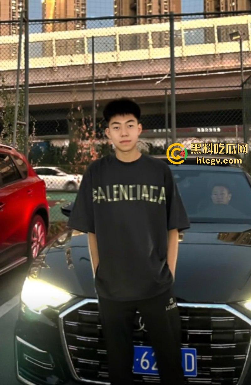 抖音忘川 44W粉丝抖音博主 真名【刘瀚阳】线下操粉群啪 00后女生视频泄露!-3