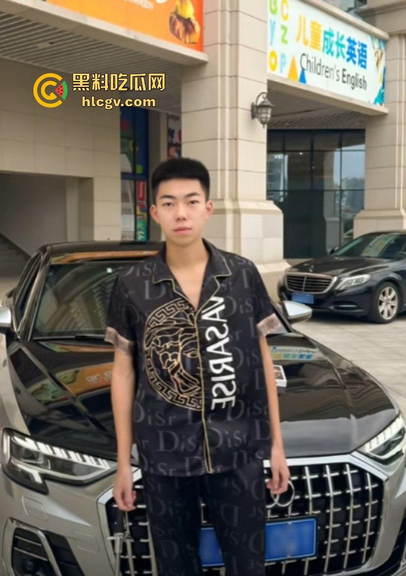 抖音忘川 44W粉丝抖音博主 真名【刘瀚阳】线下操粉群啪 00后女生视频泄露!-10