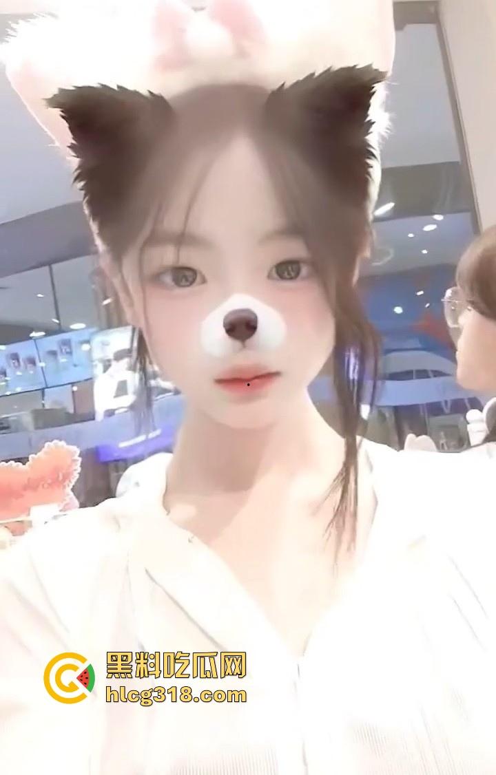 山西清纯学生妹【徐玮怡】约炮视频曝光,性瘾反差妹喜欢背着男友聊骚偷人,纯纯的骚母狗一枚。-4