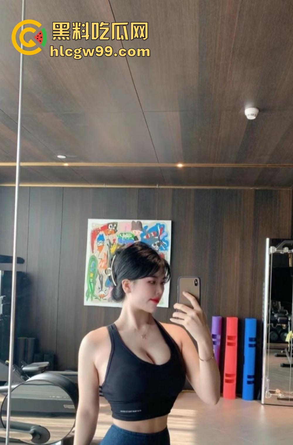 深圳气质绿茶【李萍莹】白天健身贵妇,夜晚跪操做母狗,高端包装下的骚货,身材火辣骑一次就上瘾!-8