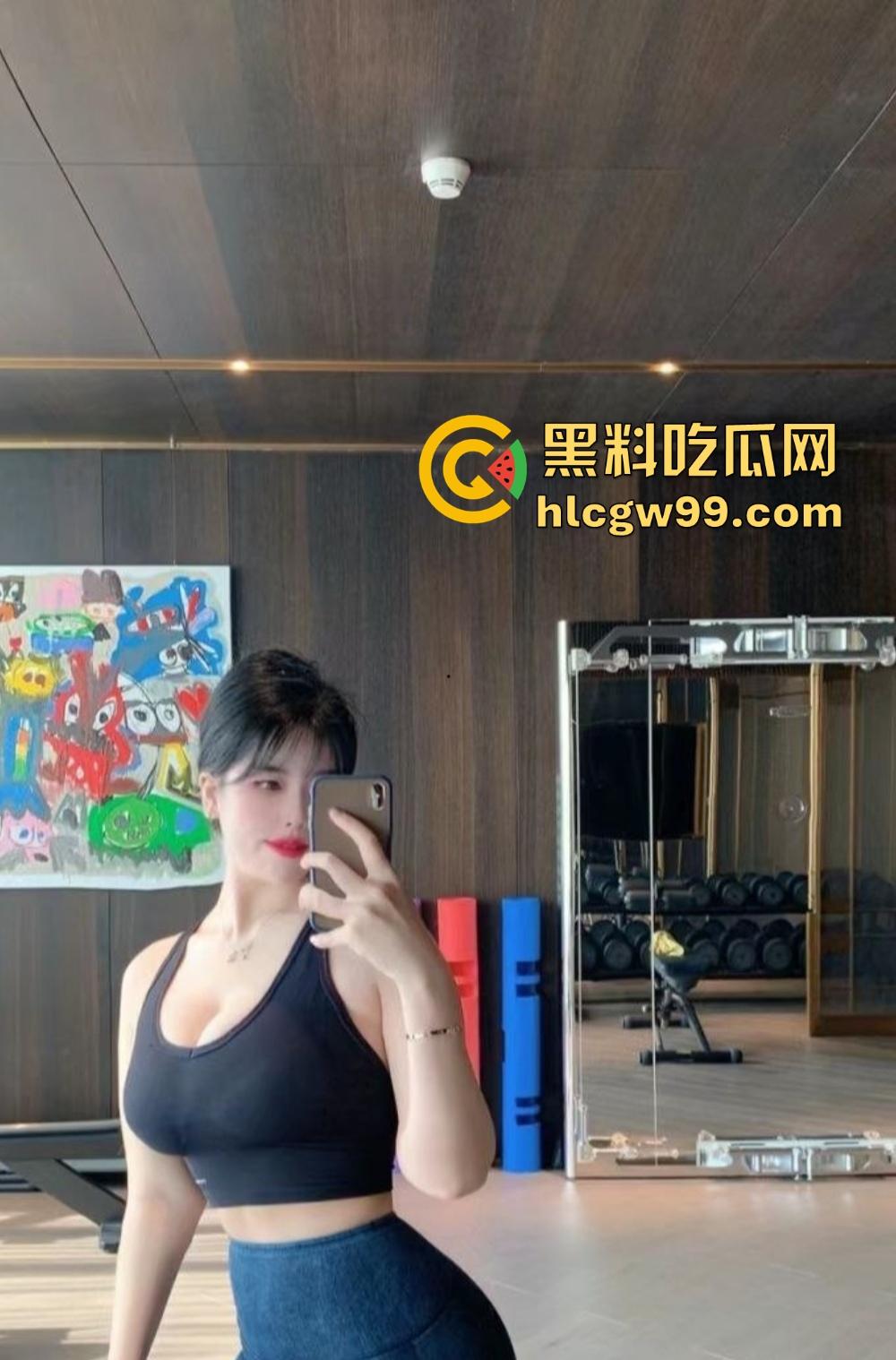 深圳气质绿茶【李萍莹】白天健身贵妇,夜晚跪操做母狗,高端包装下的骚货,身材火辣骑一次就上瘾!-9