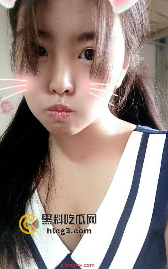 山东大学文静眼镜女大生云盘泄密!性感日常性爱自拍曝光,全程高能!-3