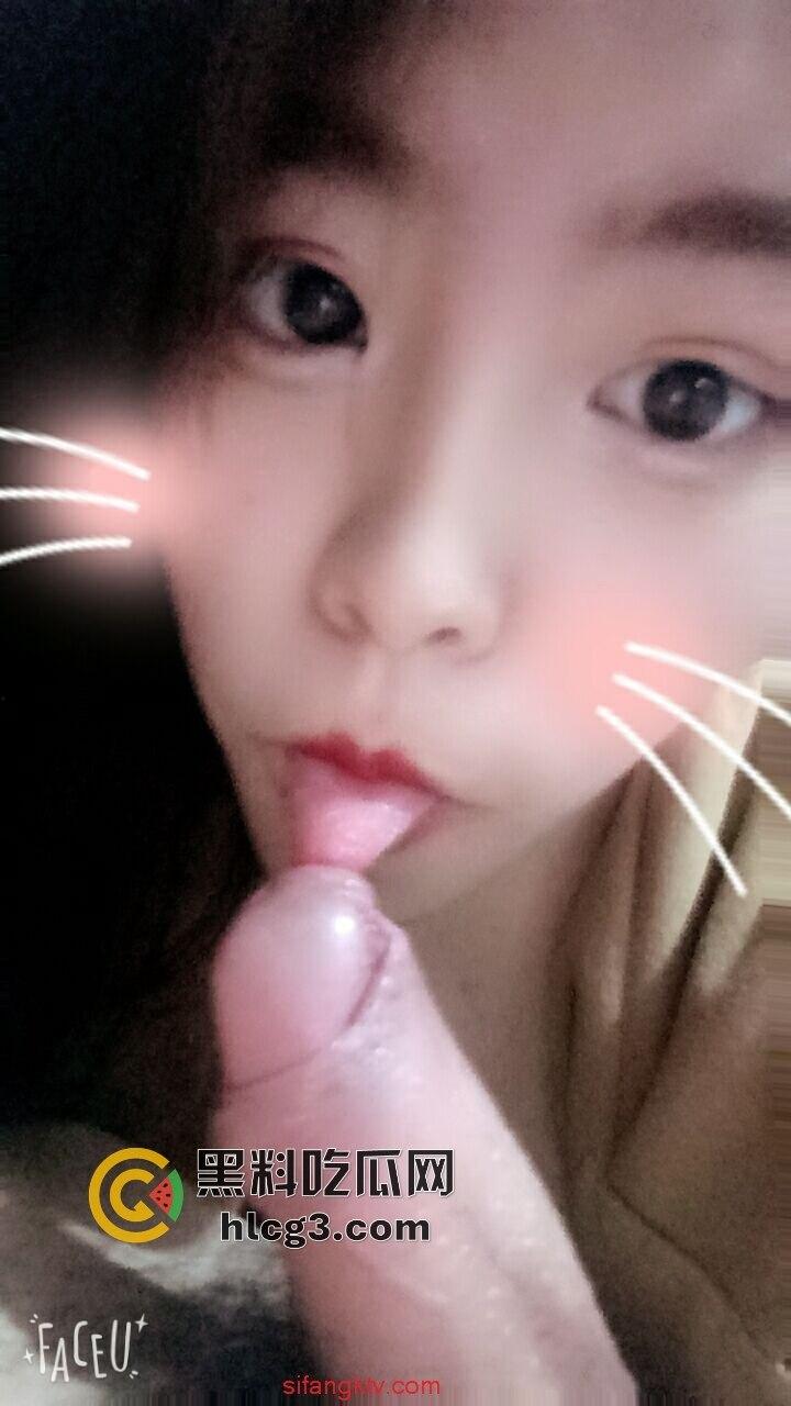 山东大学文静眼镜女大生云盘泄密!性感日常性爱自拍曝光,全程高能!-5