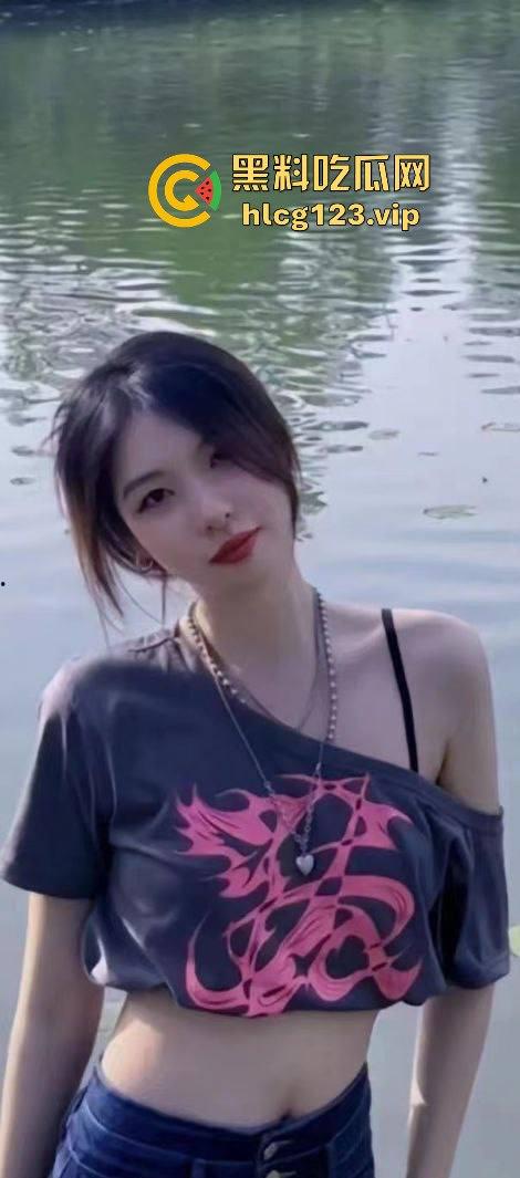 沈阳哥们嫖娼白嫖还威胁妹子!小刀在手,报警吓唬,草得全套不含糊,事后白嫖得手!-8