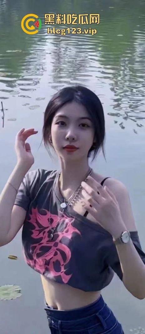 沈阳哥们嫖娼白嫖还威胁妹子!小刀在手,报警吓唬,草得全套不含糊,事后白嫖得手!-9