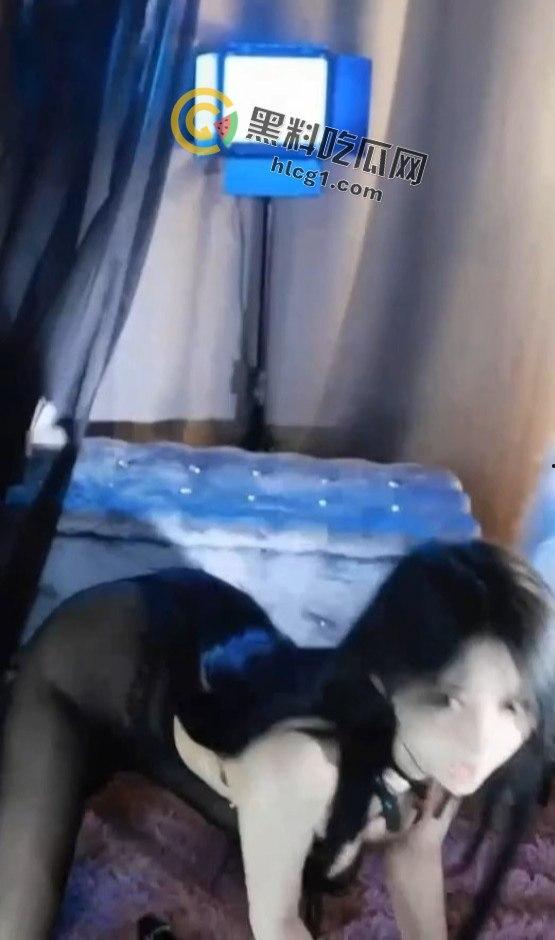 抖音热门网红「万 0」开启粉丝特权！600元入群，Ins私发裸露舞蹈视频！-2