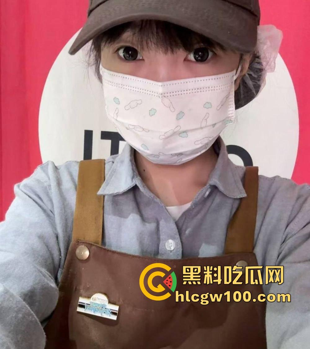 19岁学生骚婊【邵丽燏】土豪网调视频流出,乖乖掰逼拍内裤完成羞耻任务,小母狗本色暴露,真他妈骚到极致!-9