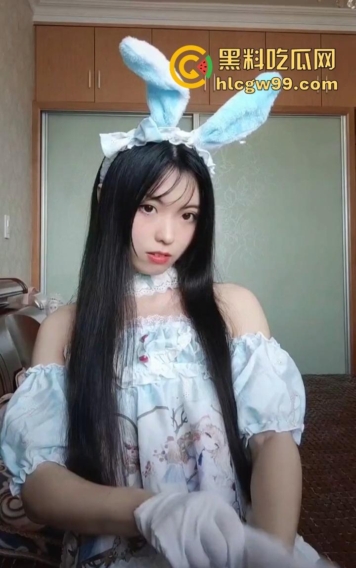 【蛇信子姐姐】抖音上岸变正经主播?当年骚母狗福利视频重现江湖,洗白被开盒爆料!-5