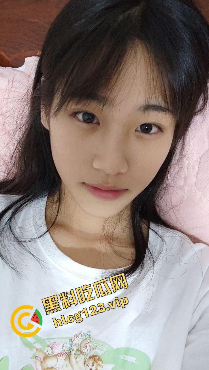 毕业妹子被小穴的黑森林掩盖,真是个野性十足的新手!-1