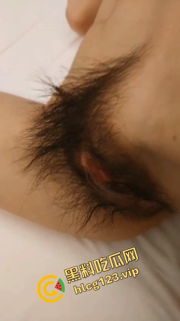 毕业妹子被小穴的黑森林掩盖,真是个野性十足的新手!-9