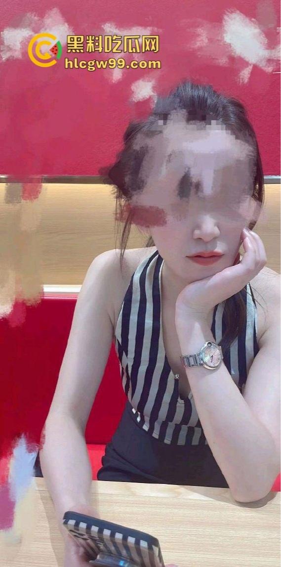 好吃不如饺子,好玩不过嫂子,厨房里得禁忌诱惑,极品瑜伽嫂子和小叔在大哥出差时激情四射,一炮直接上天!-5