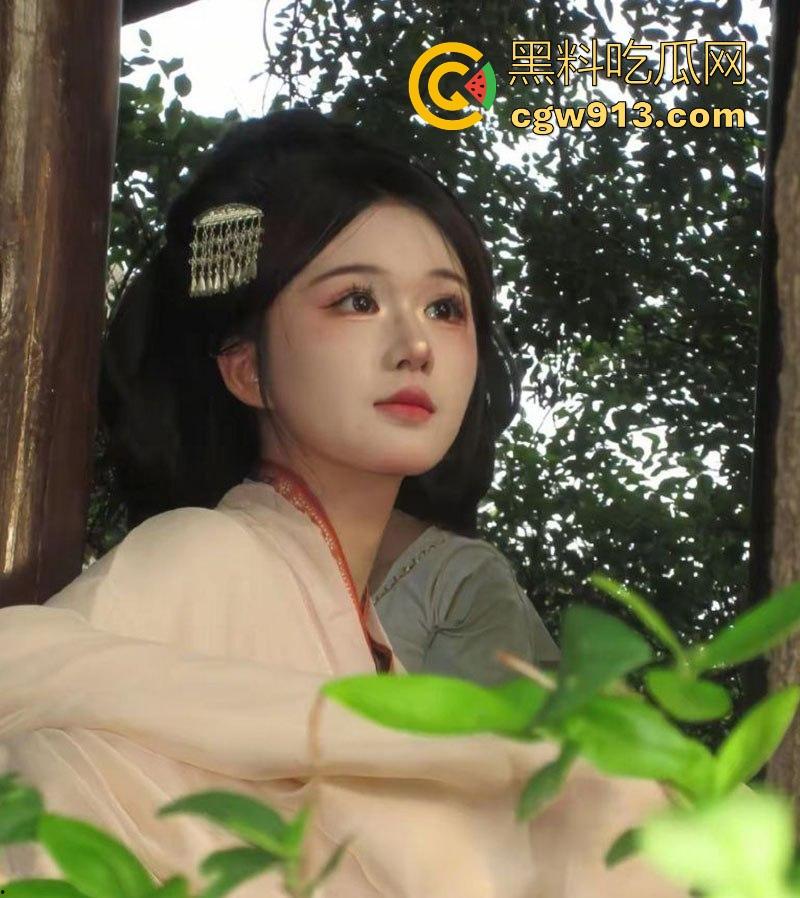 杭州师范学院【董雯琴】约炮成瘾私密视频流出,反差学姐露脸深喉吃鸡,火辣翘臀惨遭炮友猛攻!-1