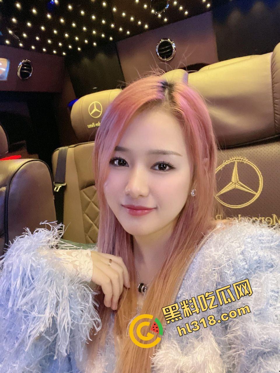 苏州高颜值名媛团,姐妹组团3P4P轮流服侍金主,一炮一个香奈儿包包,姐妹齐心闷声发大财!-6