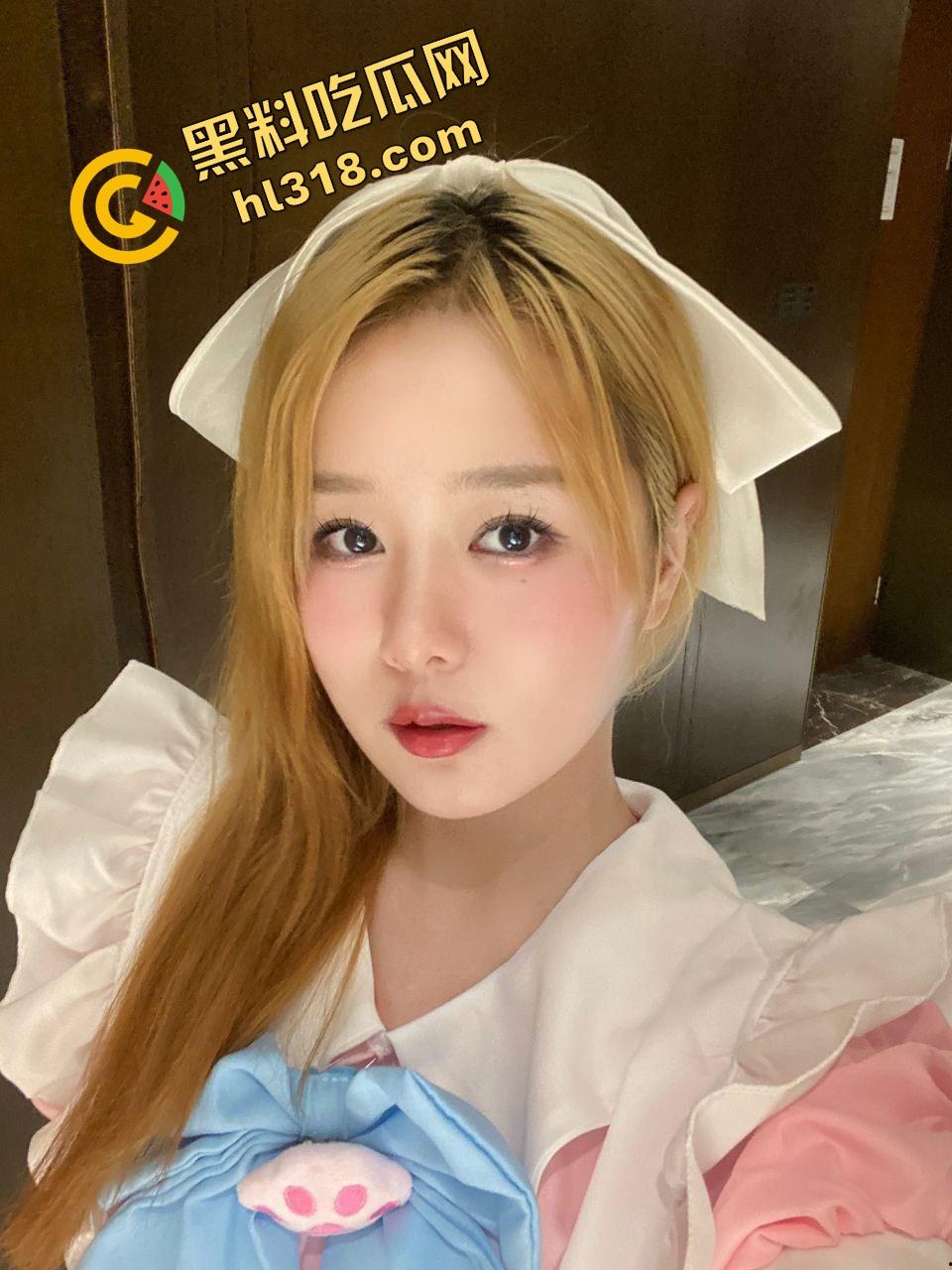 苏州高颜值名媛团,姐妹组团3P4P轮流服侍金主,一炮一个香奈儿包包,姐妹齐心闷声发大财!-13